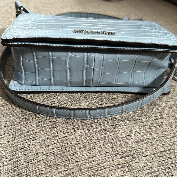 Michael Kors crossbody with wallet - Picture 2 of 8